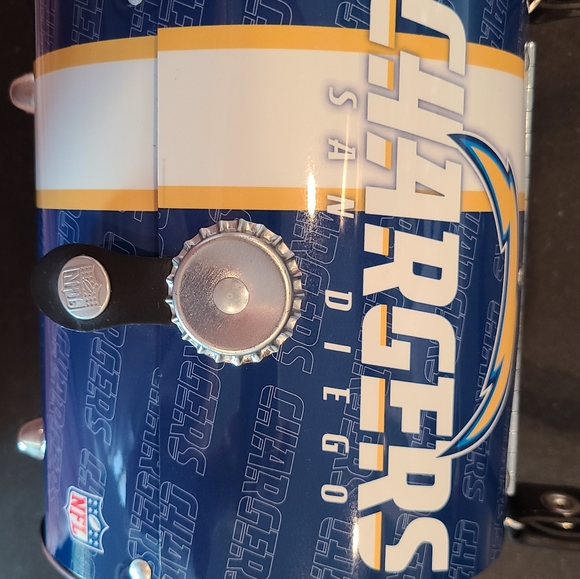 Chargers Tin Purse - Picture 3 of 5